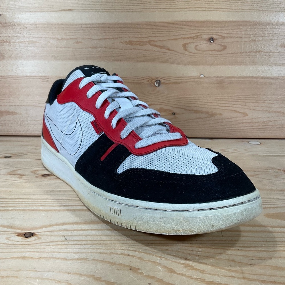 Nike Squash Type Black Toe Lifestyle Shoes 
CJ1640-103
Men’s 12 
White Black Red